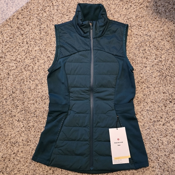 NWT Women's Lululemon Down For It All Vest, size 4 - Picture 1 of 6